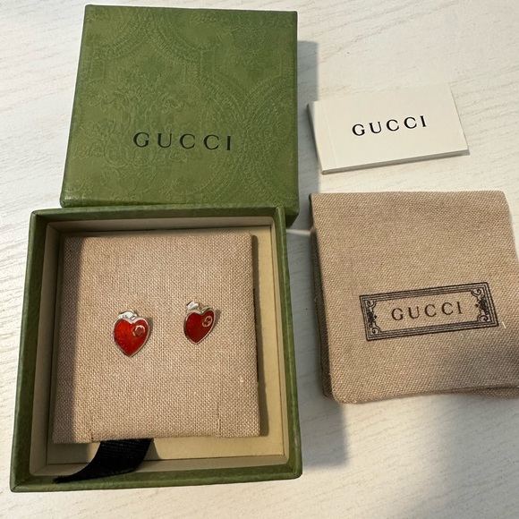 Gucci XS Heart Earrings - Picture 2 of 3